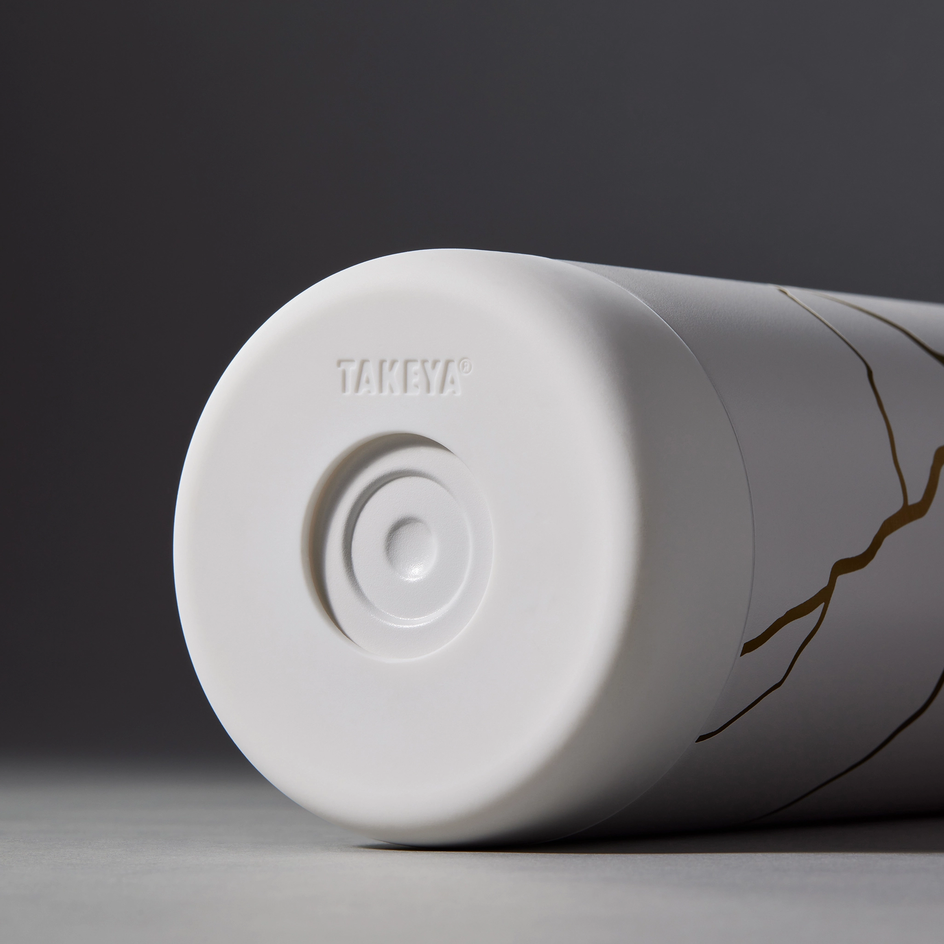 kintsugi-water-bottle-with-straw-lid-x7 51389-TK_HO25_Kintsugi_Takeya9255.png
