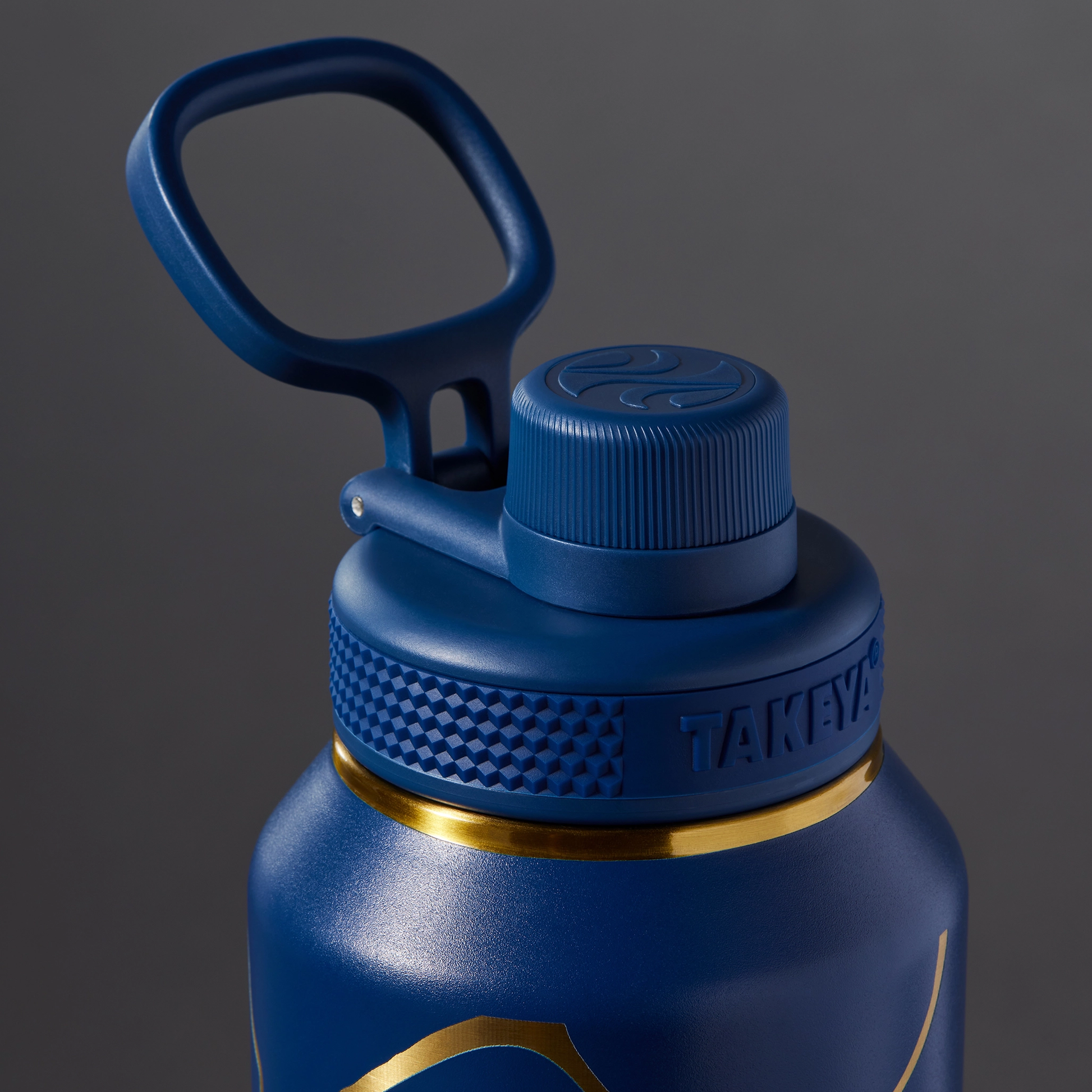 kintsugi-water-bottle-with-spout-lid-i2 51390-TK_HO25_Kintsugi_Takeya9266.png